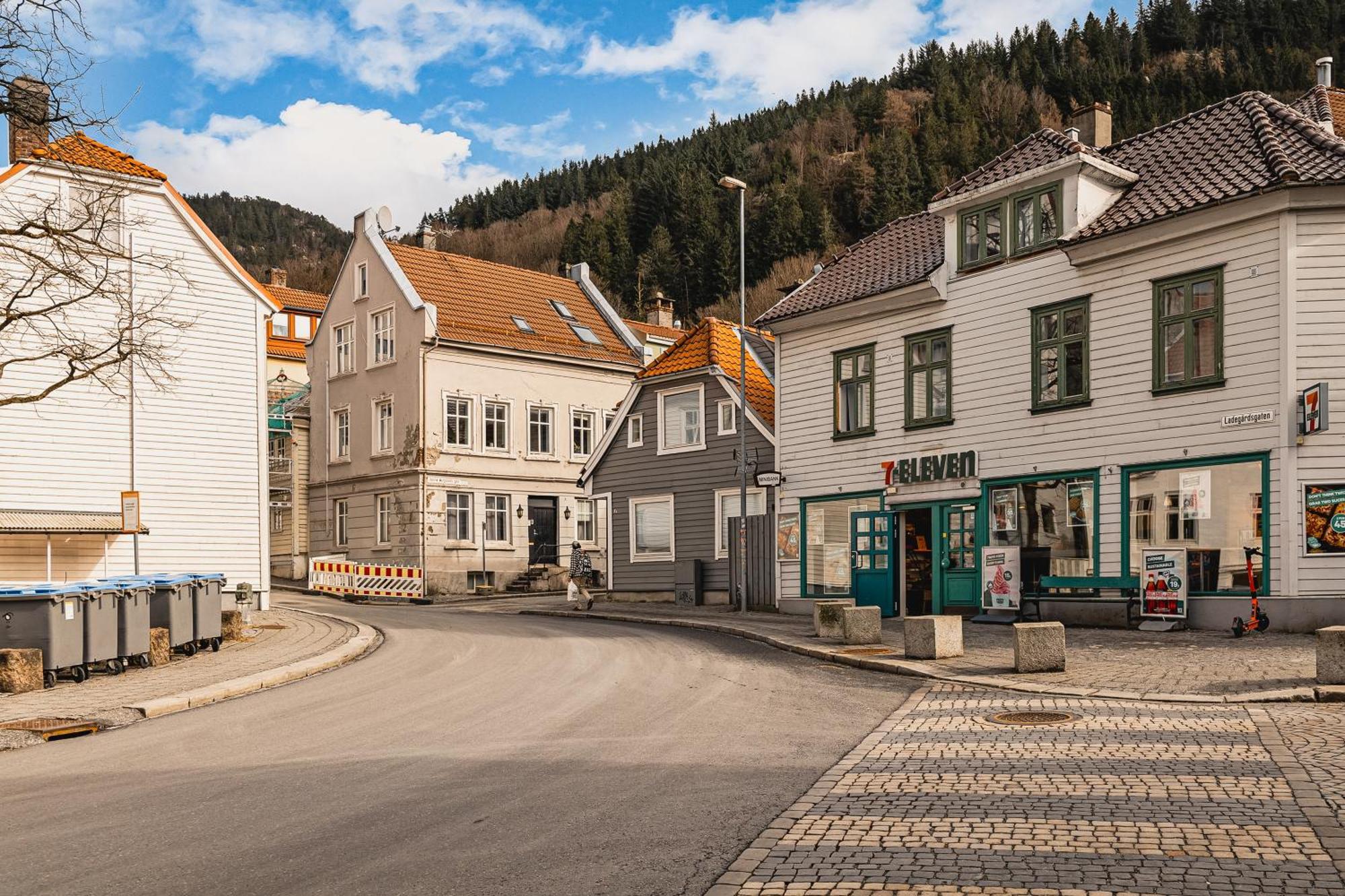 Bryggen // Floyen Apartments เบอร์เกน ภายนอก รูปภาพ